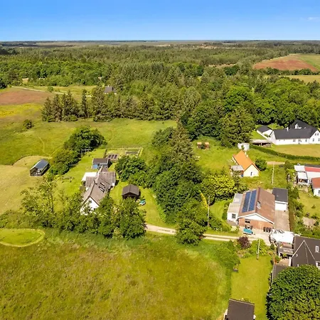 Cillvur - 8km From The Sea By Interhome