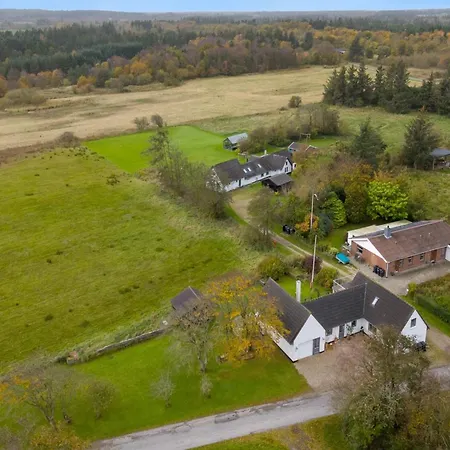 Cillvur - 8km From The Sea By Interhome